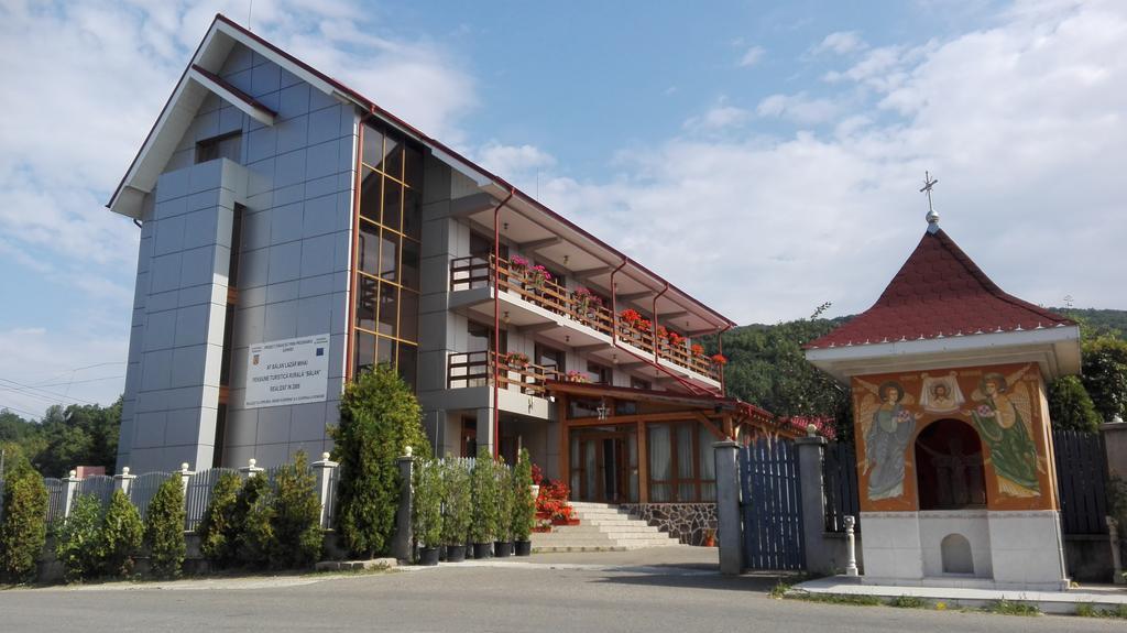 Pensiunea Balan Piatra Neamt Exterior photo